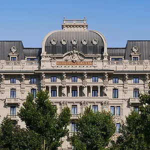 excelsior-hotel-gallia.italymilanhotels.net/